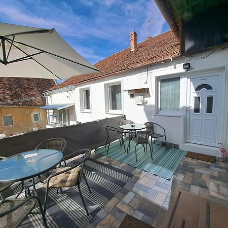Studio With Free Parking In The Center - Deliamo 3 Sibiu Exterior foto