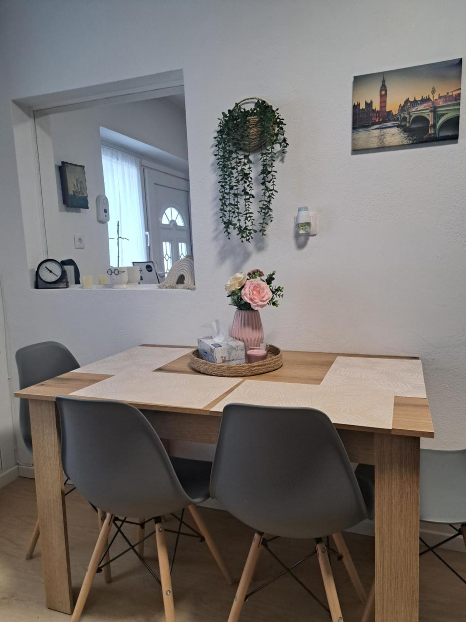 Studio With Free Parking In The Center - Deliamo 3 Sibiu Exterior foto